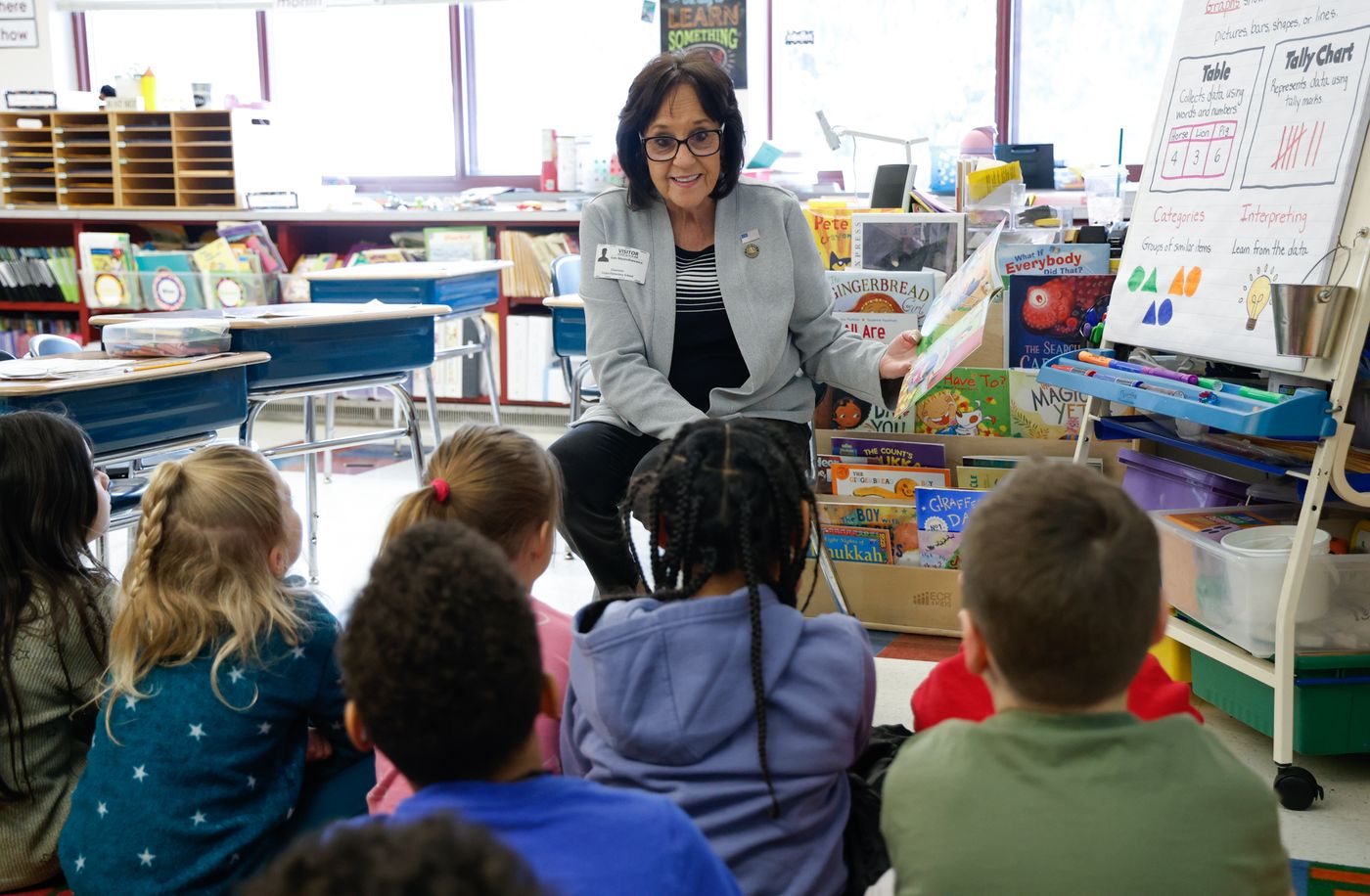 Rep. Mastrofrancesco Helps Local Students Celebrate Read Across America with Classroom Visits